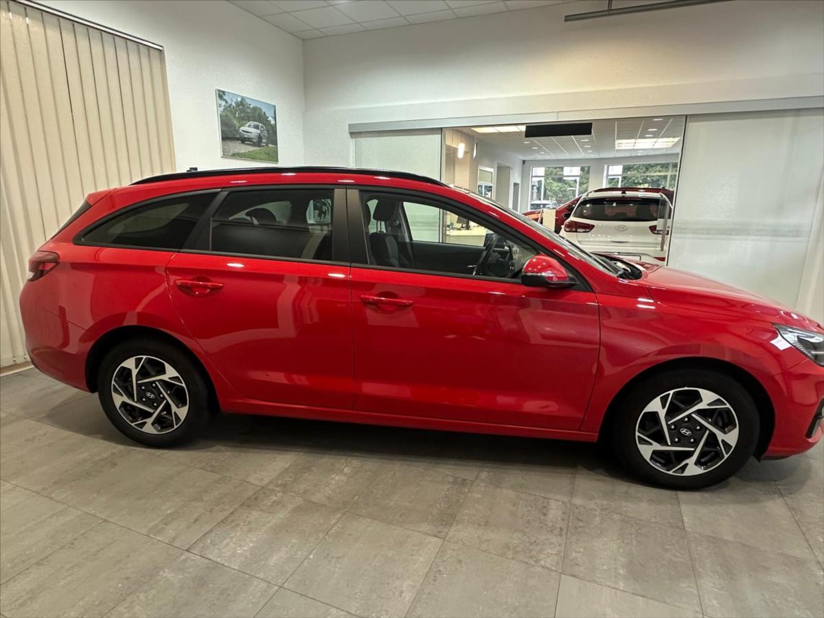 hyundai-i30-1-5-t-gdi-kombi-family-dct - 3