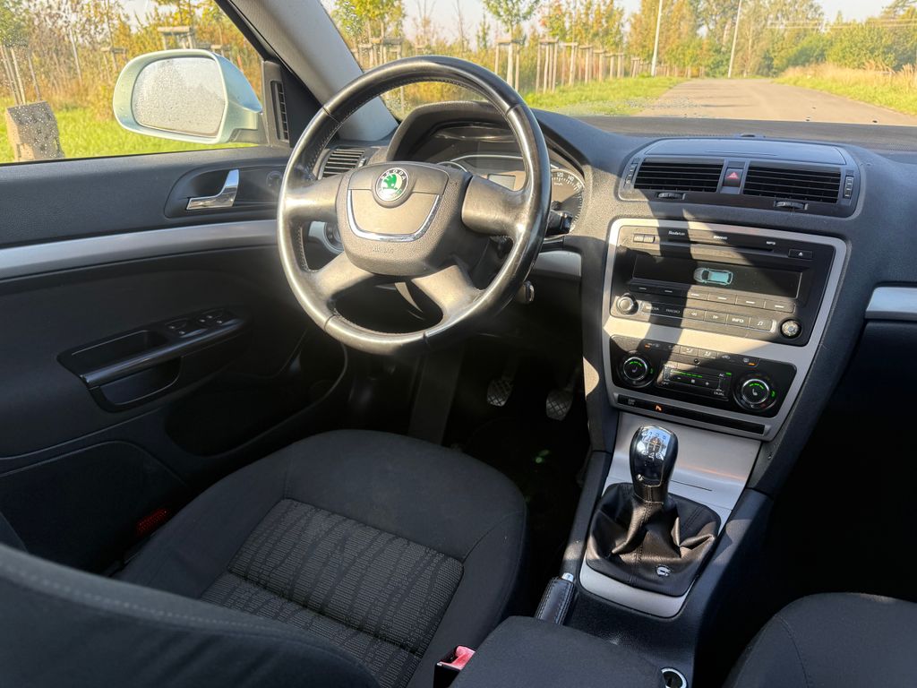 skoda-octavia-1-8tsi-118-kw-kombi - 9