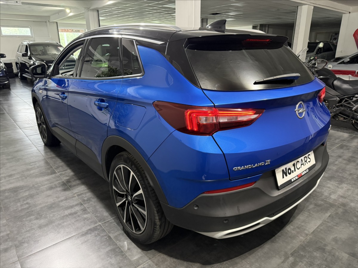 opel-grandland-x-1-6-hybrid-4x4-cosmo-kamera - 3