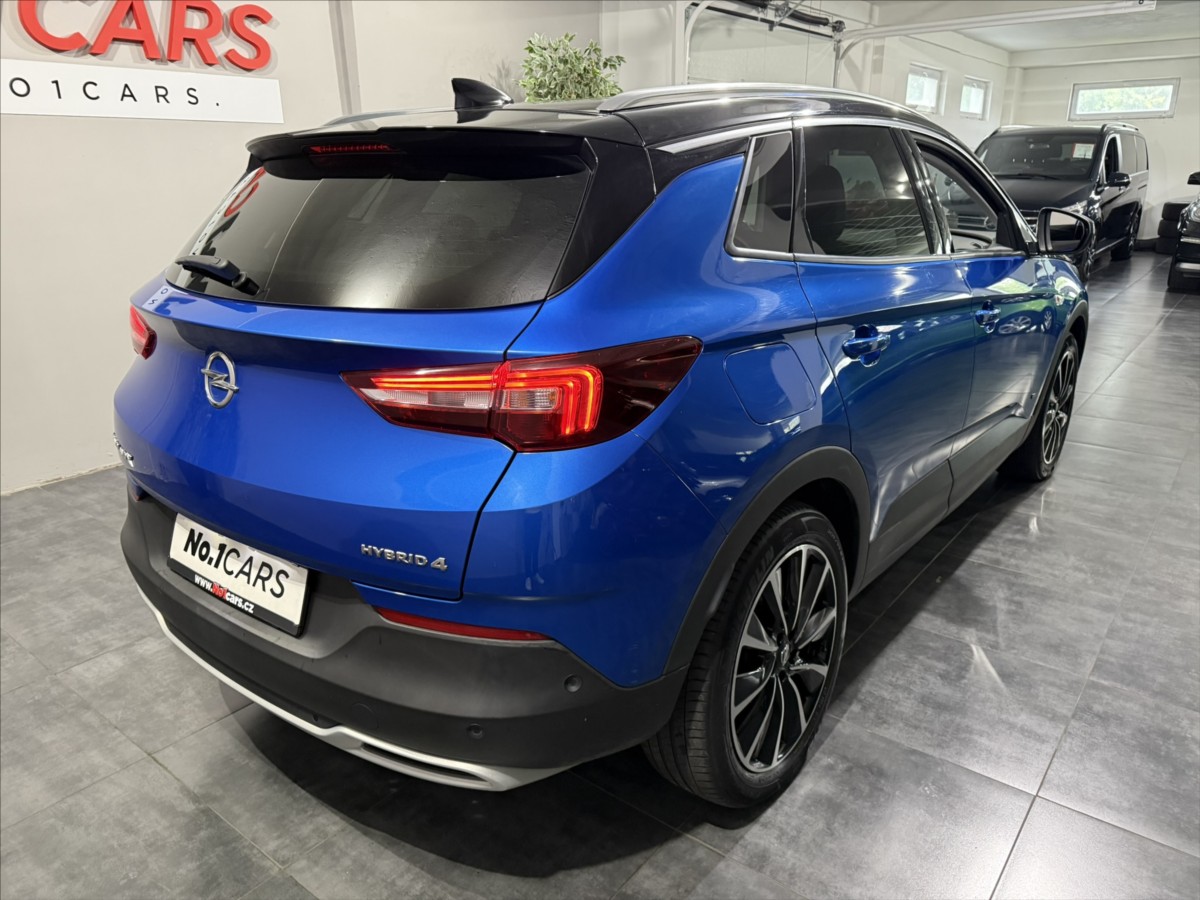 opel-grandland-x-1-6-hybrid-4x4-cosmo-kamera - 4