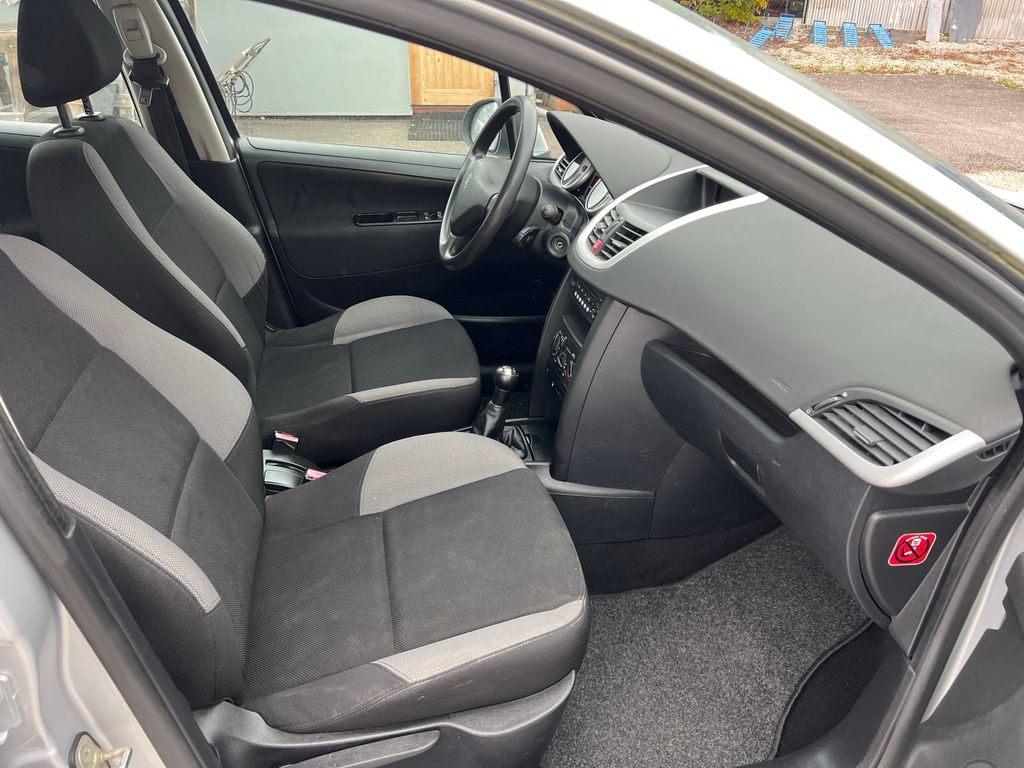 peugeot-207-1-4-16v - 6