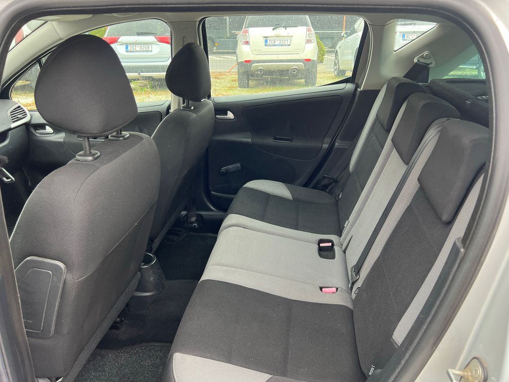 peugeot-207-1-4-16v - 7