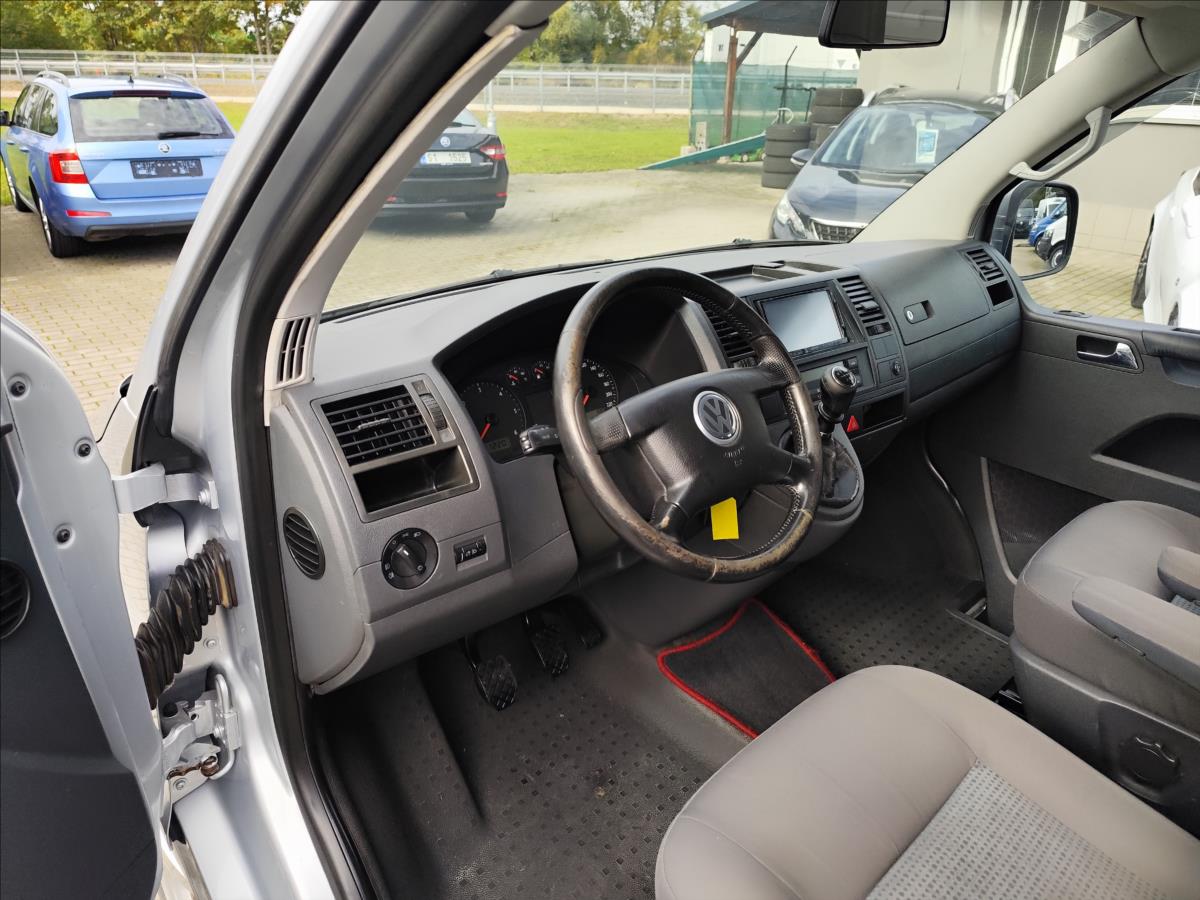 volkswagen-caravelle-2-5tdi-96kw-face-8mist-alu-klima - 2