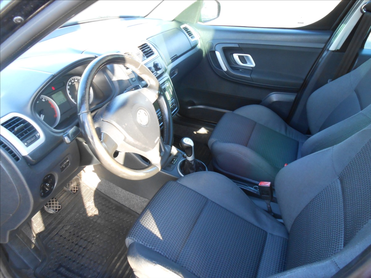 skoda-roomster-1-4-tdi-cz-serviska-panorama - 6