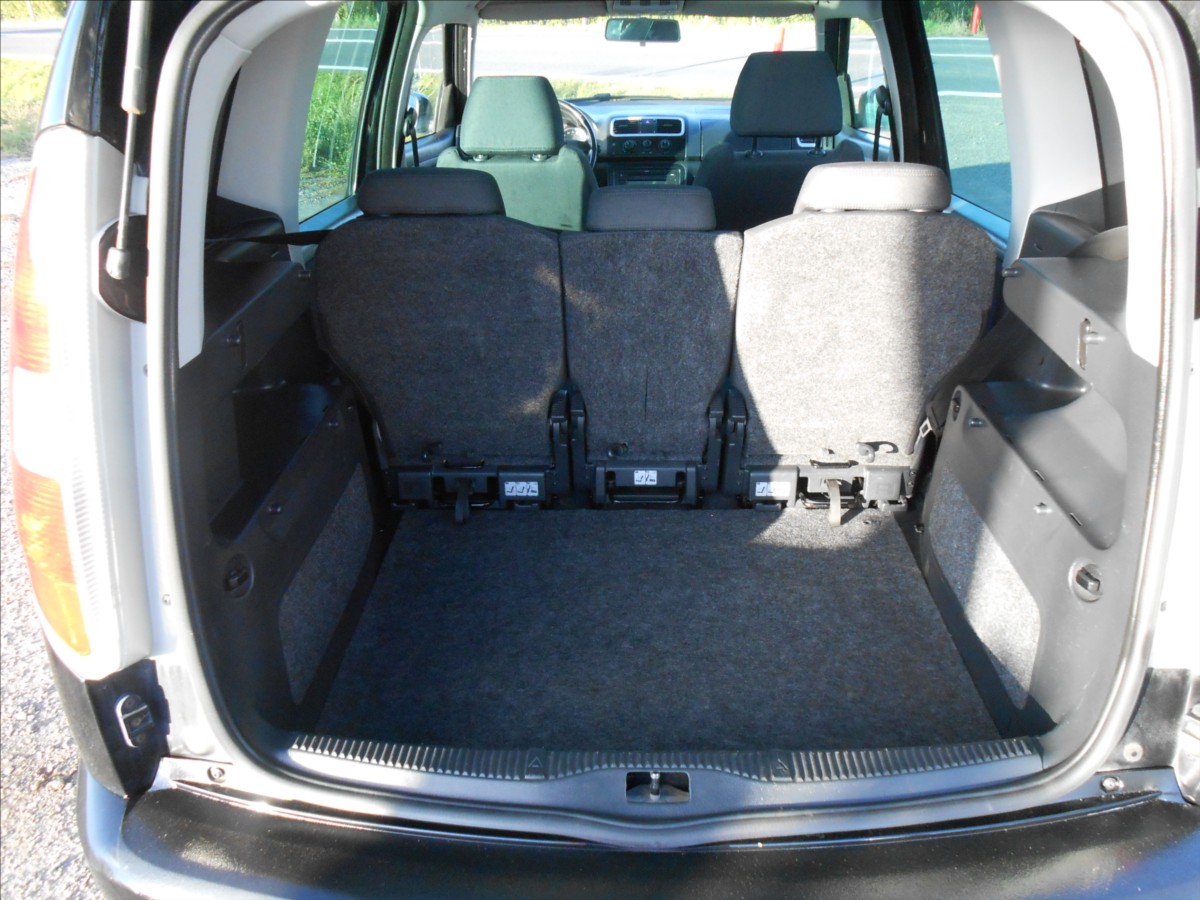 skoda-roomster-1-4-tdi-cz-serviska-panorama - 9