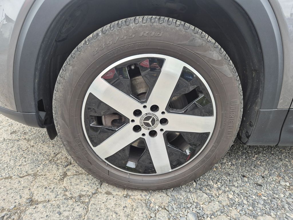 mercedes-benz-glb-d-4matic-zaruka-7-2027-nebo-2 - 8