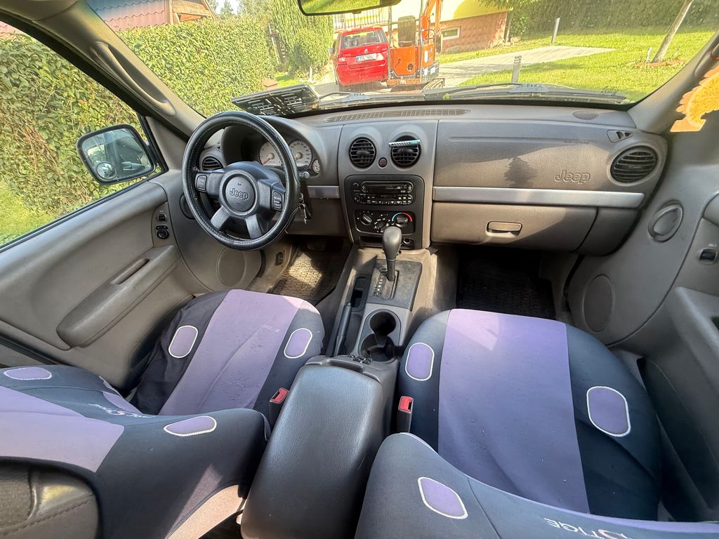 jeep-liberty-3-7-lpg-157-kw - 7