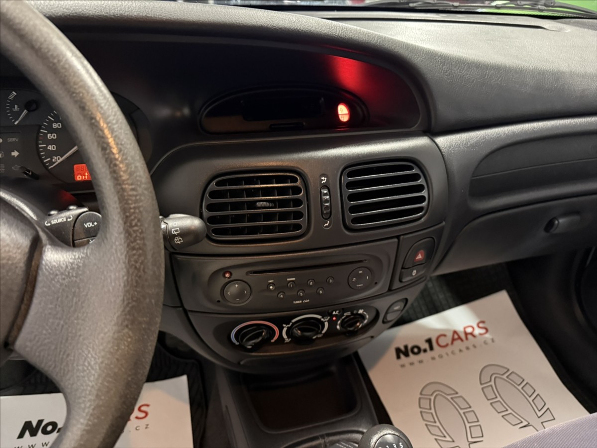 renault-megane-1-4-i-klima-alu-po-rozvodech - 8