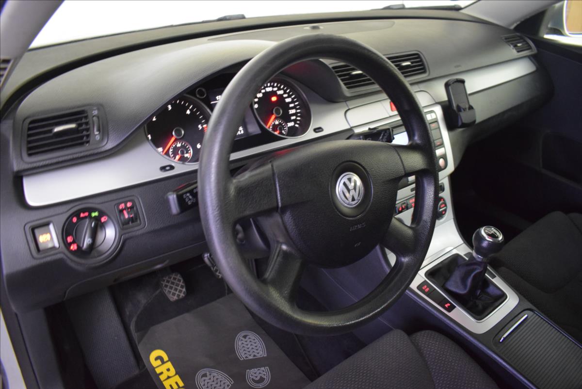 volkswagen-passat-2-0-tdi-bez-koroze-super-stav - 9