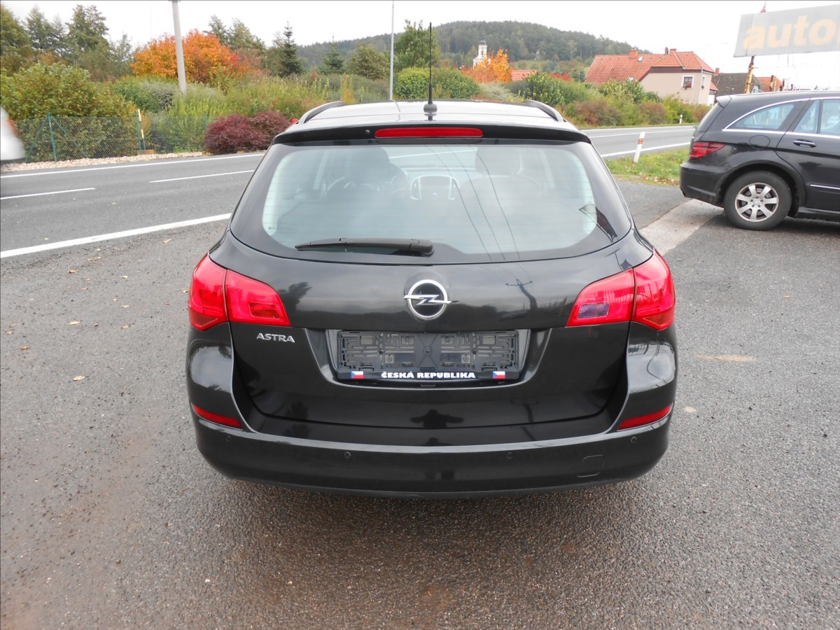 opel-astra-1-6-85-kw-klima-serviska - 4
