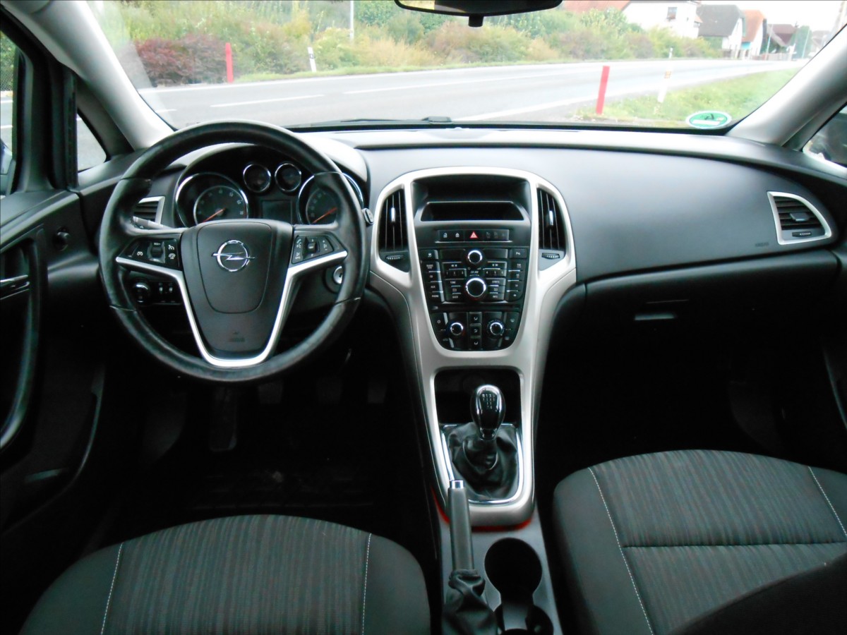 opel-astra-1-6-85-kw-klima-serviska - 6