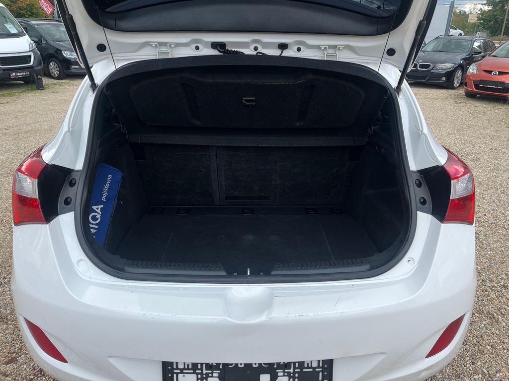 hyundai-i30-1-6crdi-81kw-pravid-servis - 4