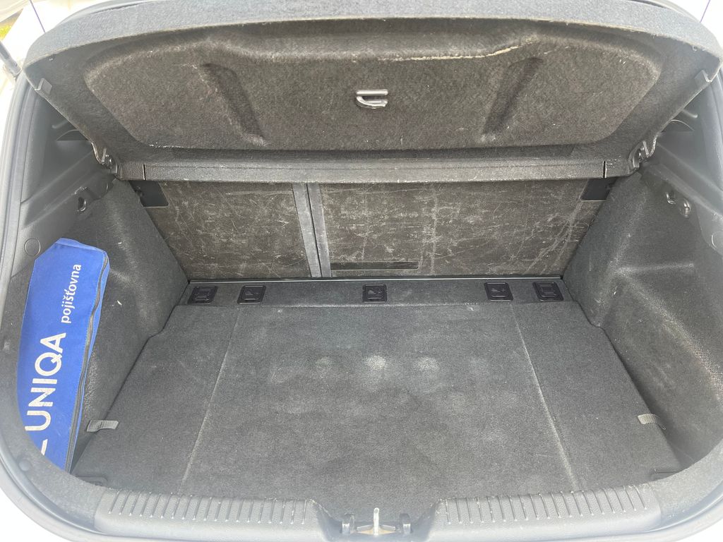 hyundai-i30-1-6crdi-81kw-pravid-servis - 5