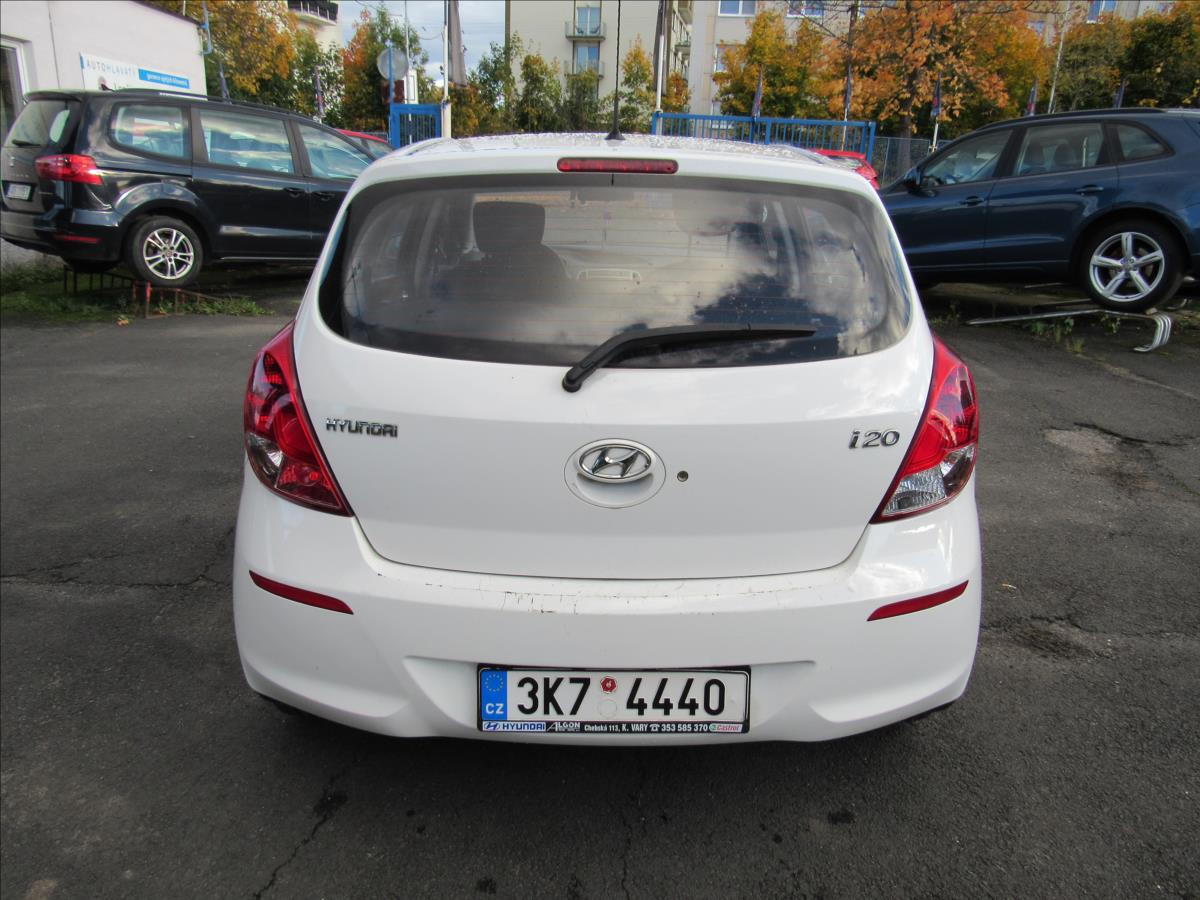 hyundai-i20-1-2-i20-62kw-1-majitel - 4