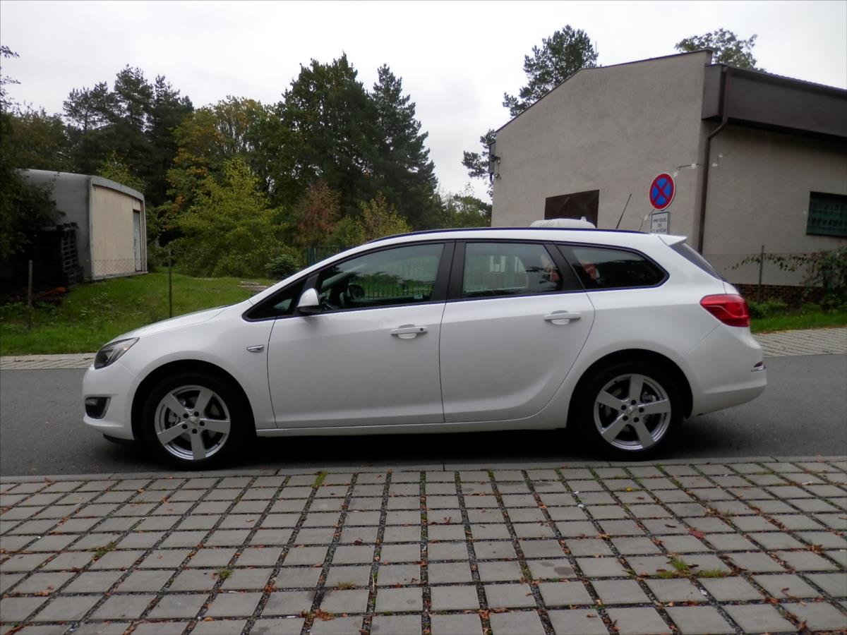 opel-astra-1-6-cdti-81-kw-dual-klima-nove-v-cr - 5