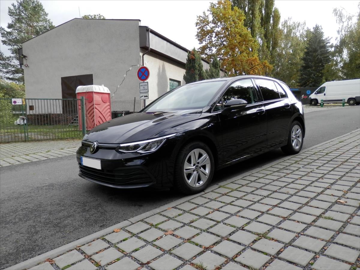 Volkswagen Golf 1,5 TSi 110Kw, Navi, 13tis. Km!! DPH