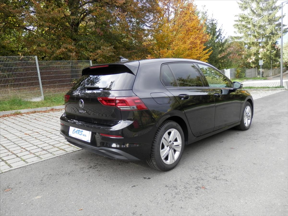 volkswagen-golf-1-5-tsi-110kw-navi-13tis-km-dph - 8