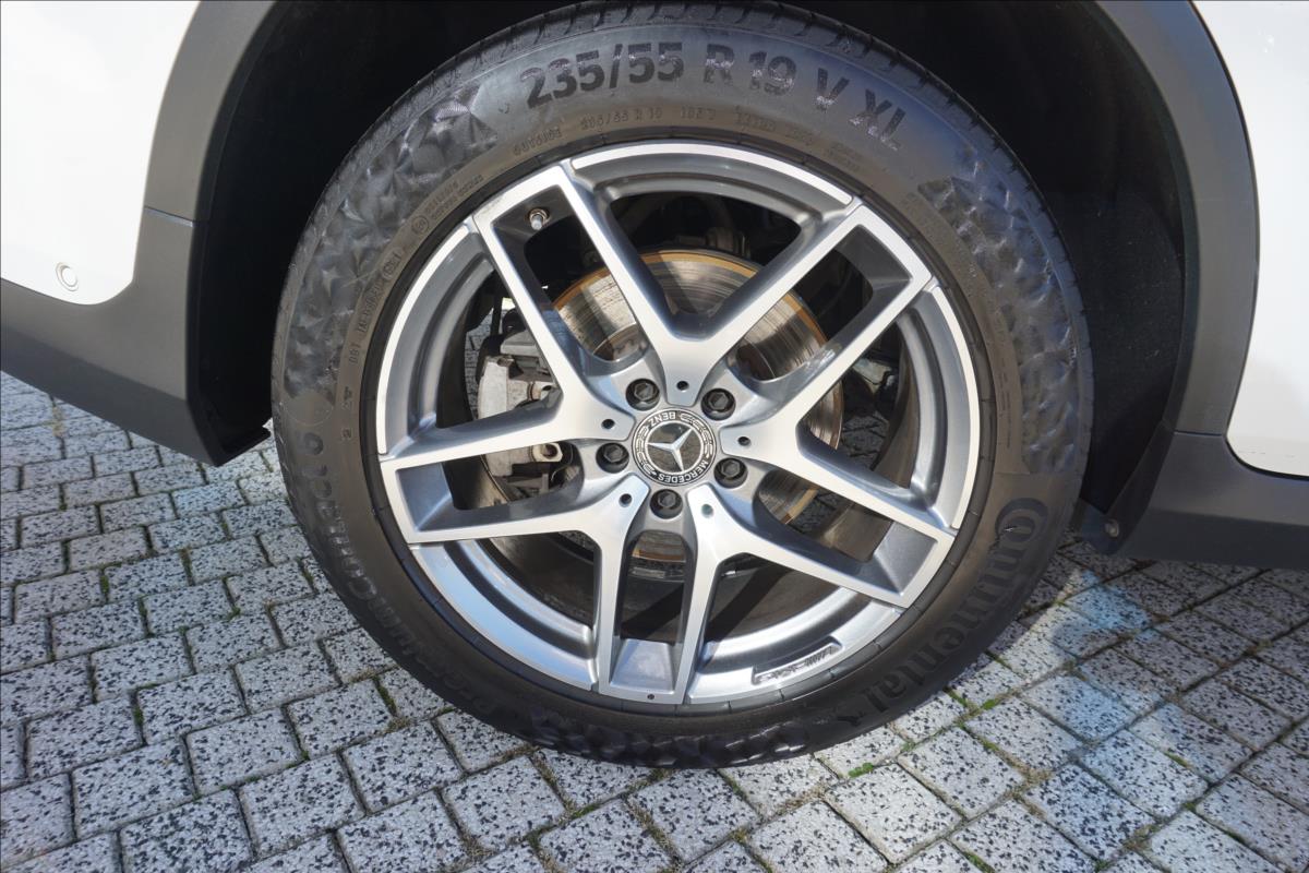 mercedes-benz-glc-2-1-glc-250d-4m-amg-cz-puvod - 6