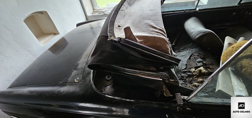 mercedes-benz-220-se-cabrio-w111-1963-88kw-2-2v6 - 3