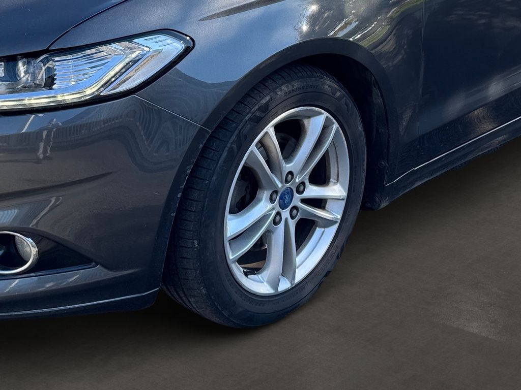 ford-mondeo-4x4-titanium-aut-cz-zaruka-od - 5