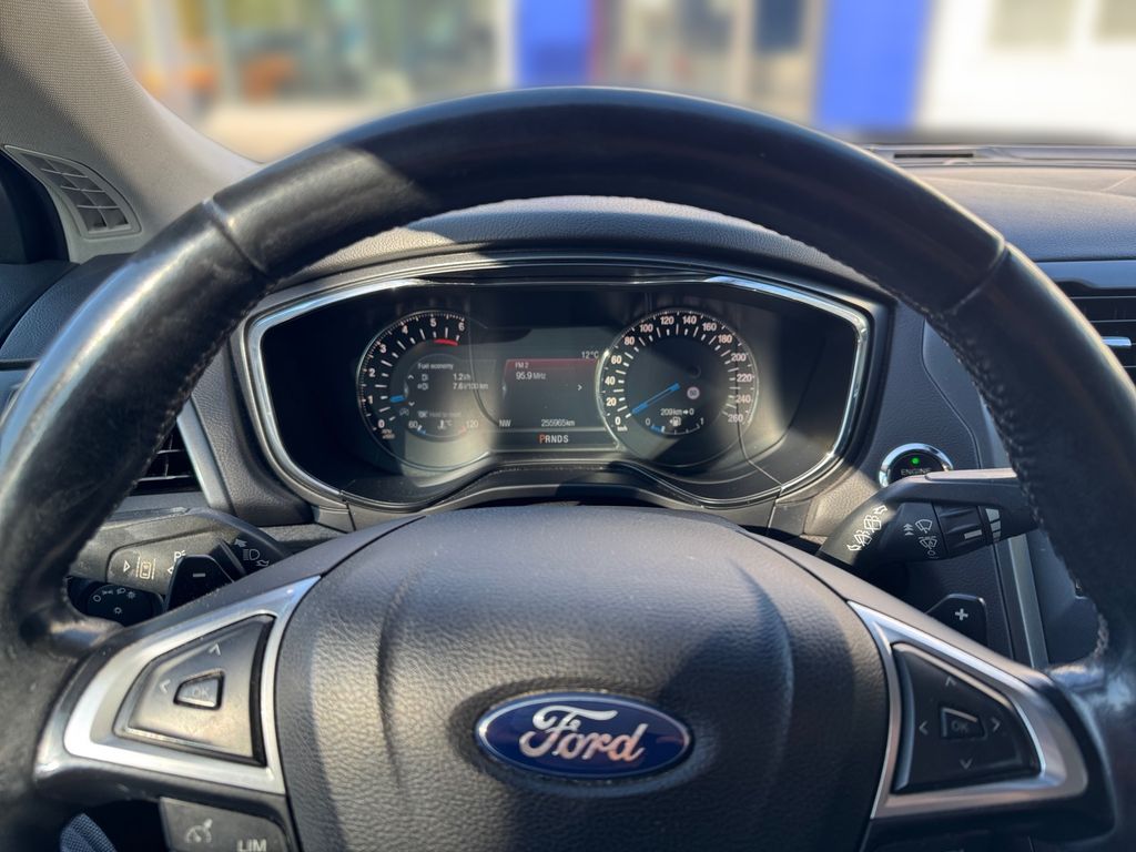 ford-mondeo-4x4-titanium-aut-cz-zaruka-od - 7