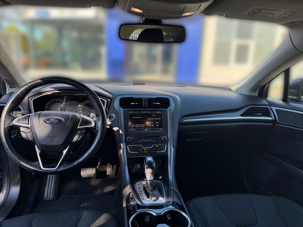 ford-mondeo-4x4-titanium-aut-cz-zaruka-od - 9