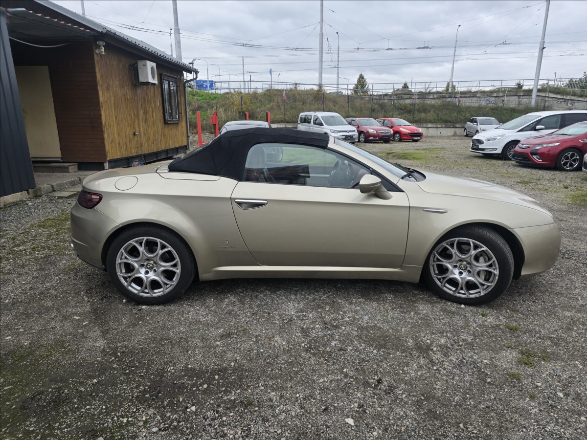 alfa-romeo-spider-2-4-jtdm-20v - 3