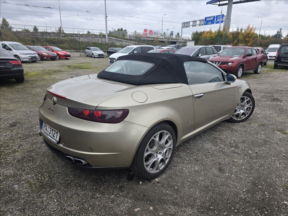 alfa-romeo-spider-2-4-jtdm-20v - 4