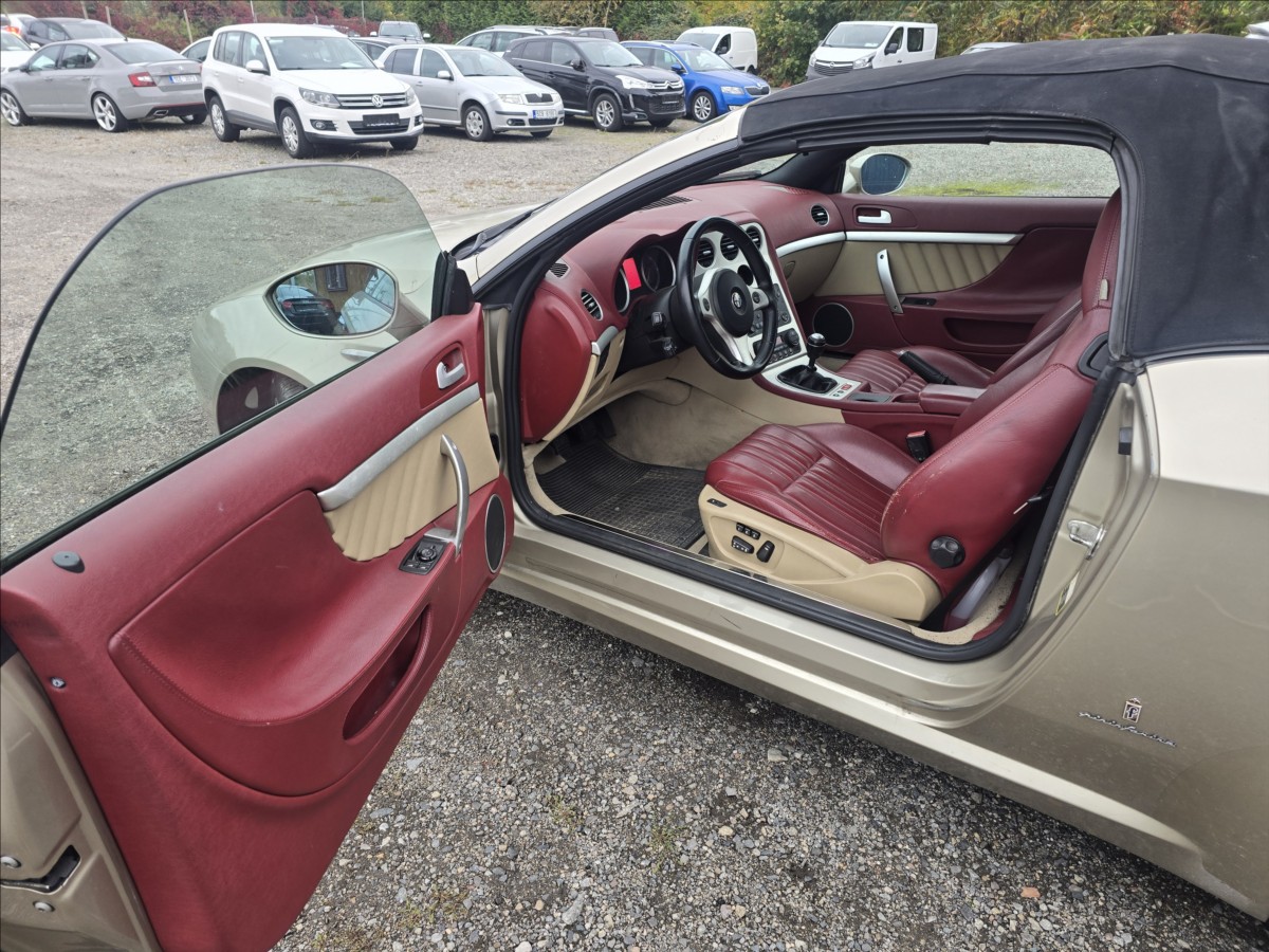 alfa-romeo-spider-2-4-jtdm-20v - 8