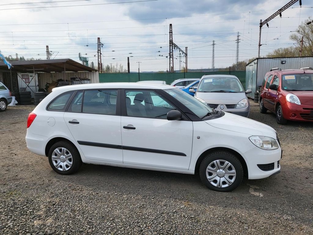 skoda-fabia-1-2i-kombi-1-majitel - 2