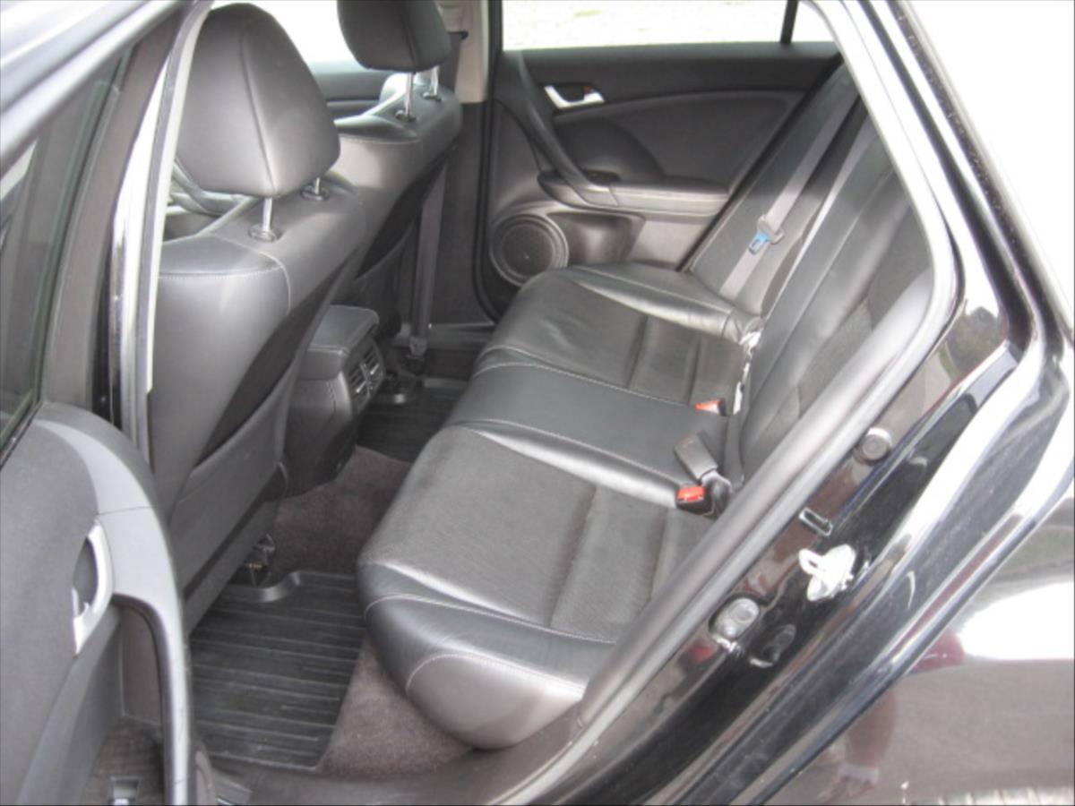 honda-accord-2-4-i-vtec - 7