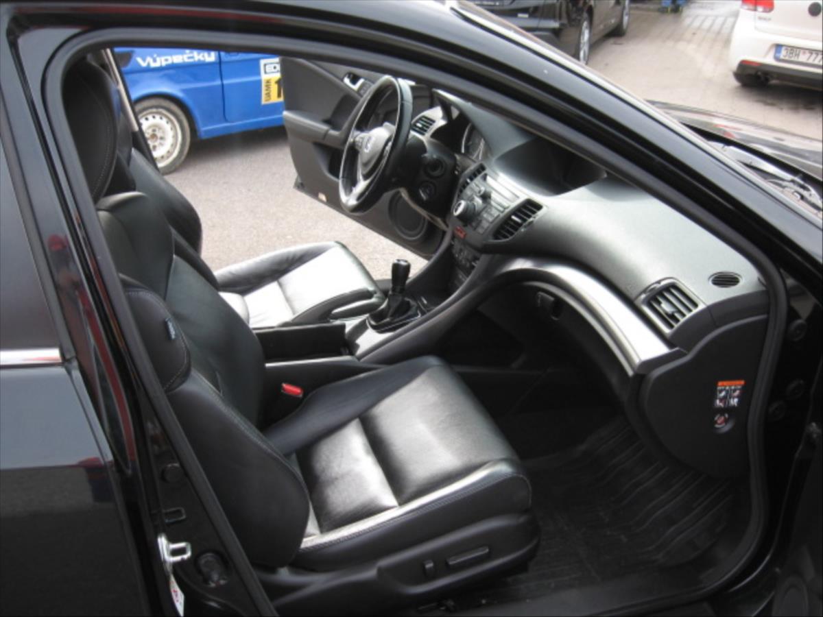 honda-accord-2-4-i-vtec - 8