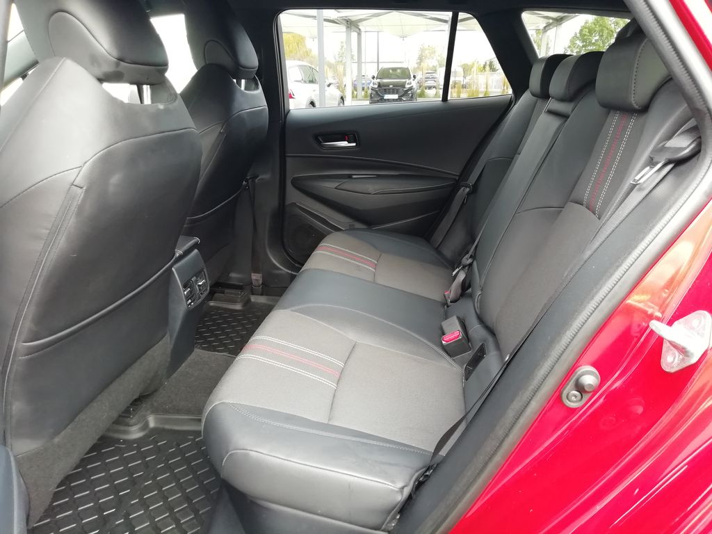 toyota-corolla-gr-sport-ts-2-0-hev-e-cvt - 5