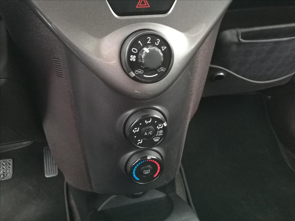 toyota-iq-1-0-i-klima - 6