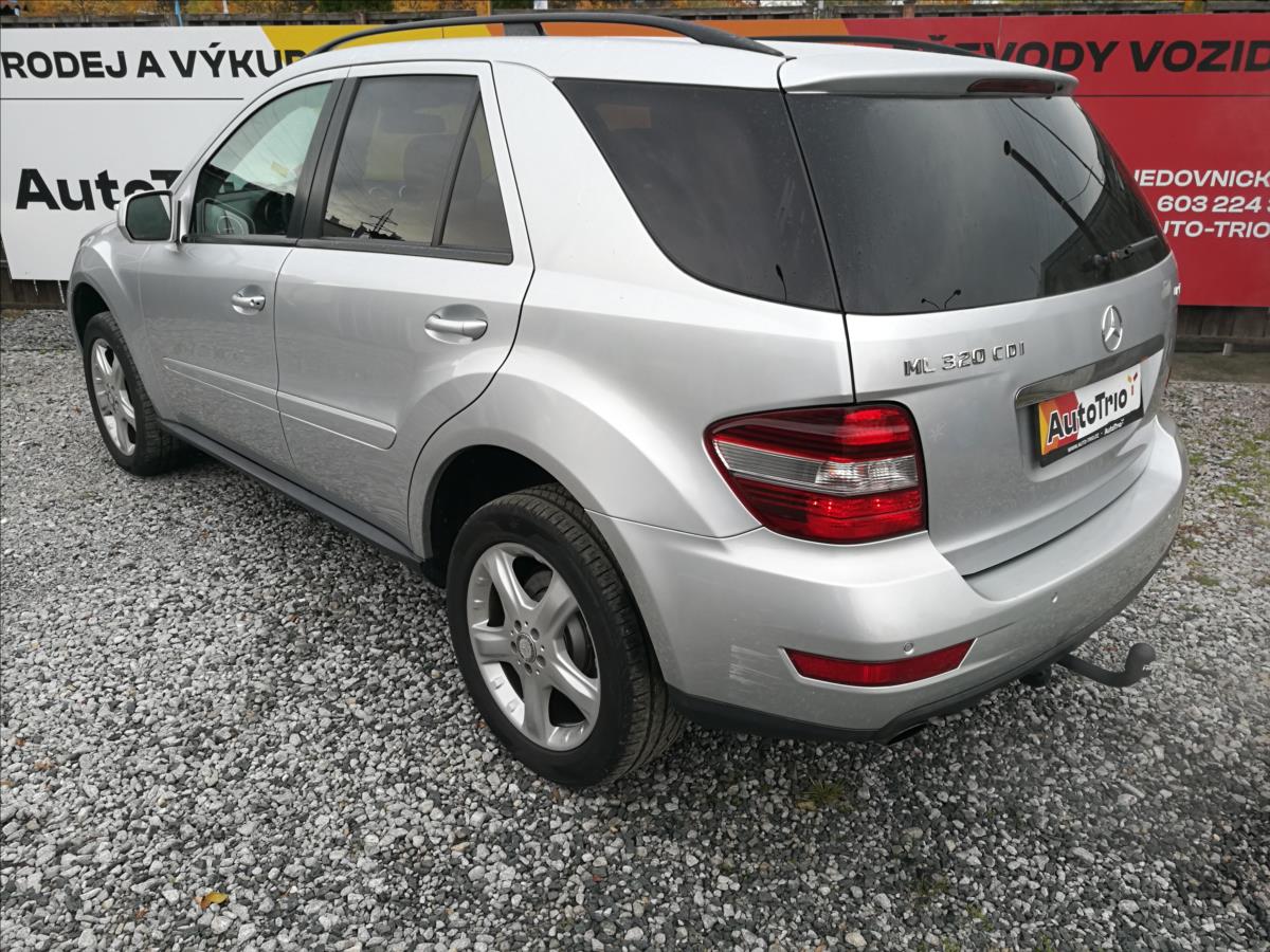 mercedes-benz-tridy-m-320-cdi-ml-4matic - 3