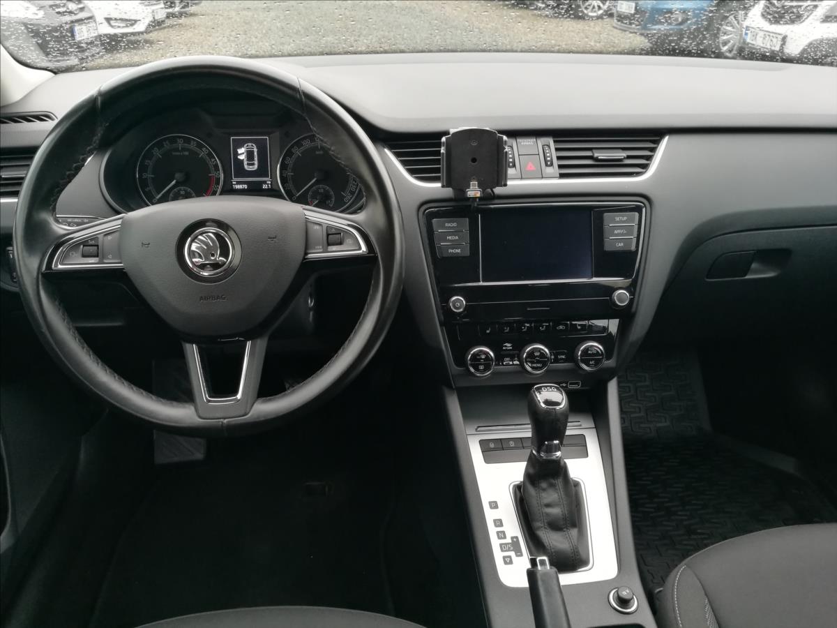 skoda-octavia-1-6-tdi-dsg-1-majitel - 4