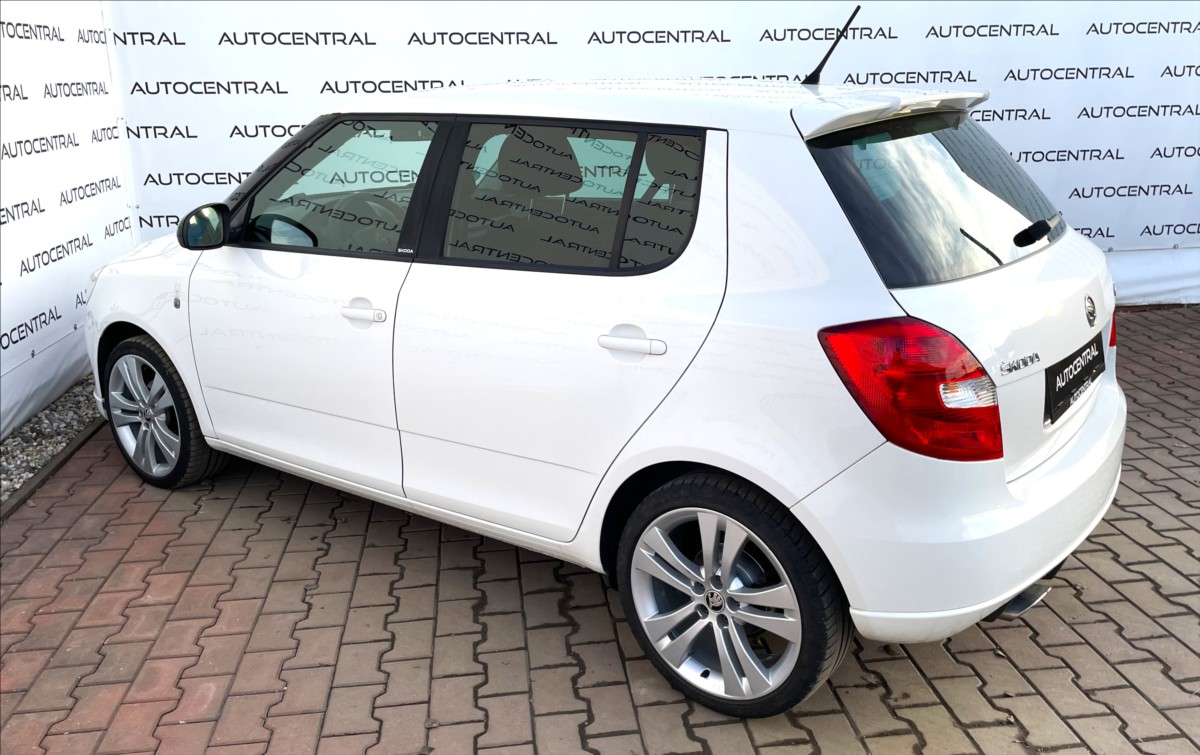 skoda-fabia-1-2-tsi-rs-line-63kw-po-servisu - 5
