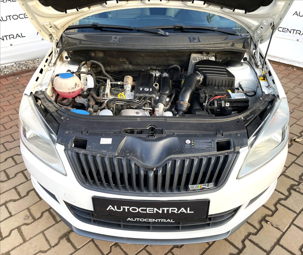 skoda-fabia-1-2-tsi-rs-line-63kw-po-servisu - 7