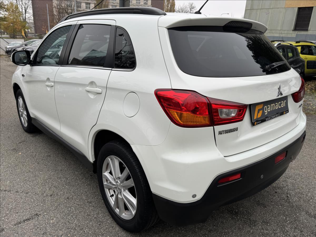 mitsubishi-asx-1-8-pekny-stav-xenon - 6