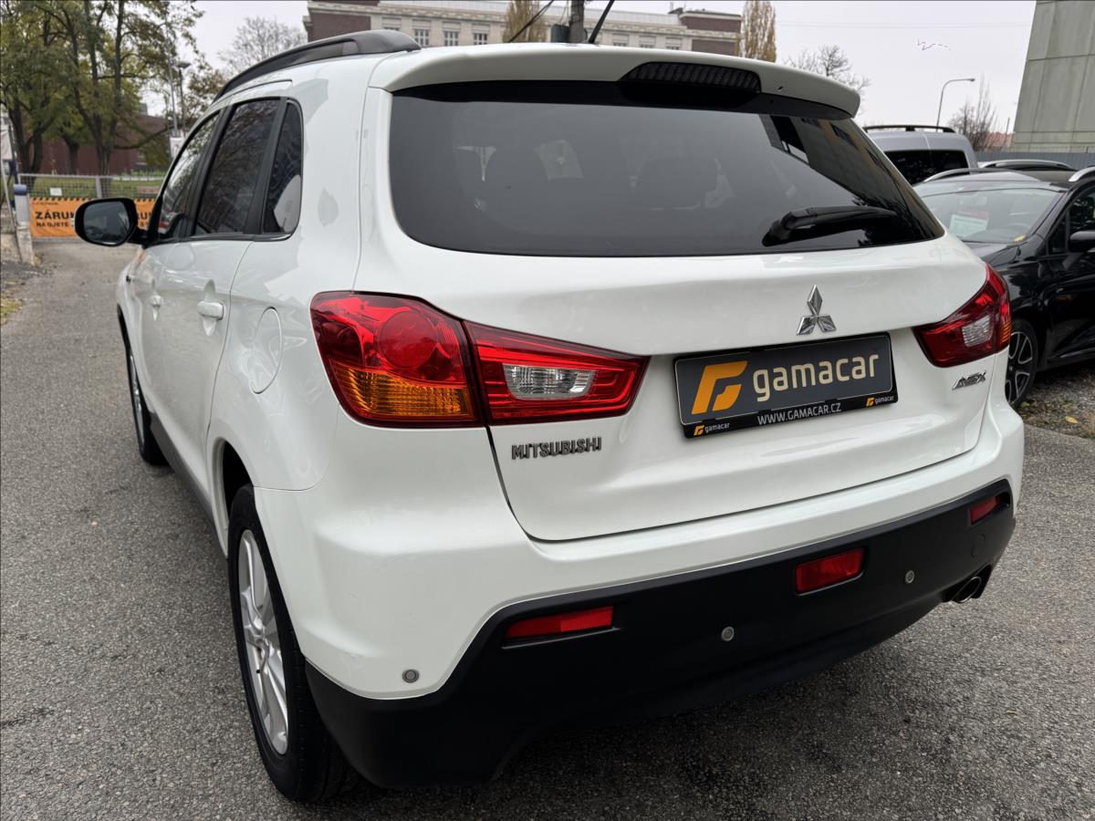 mitsubishi-asx-1-8-pekny-stav-xenon - 7