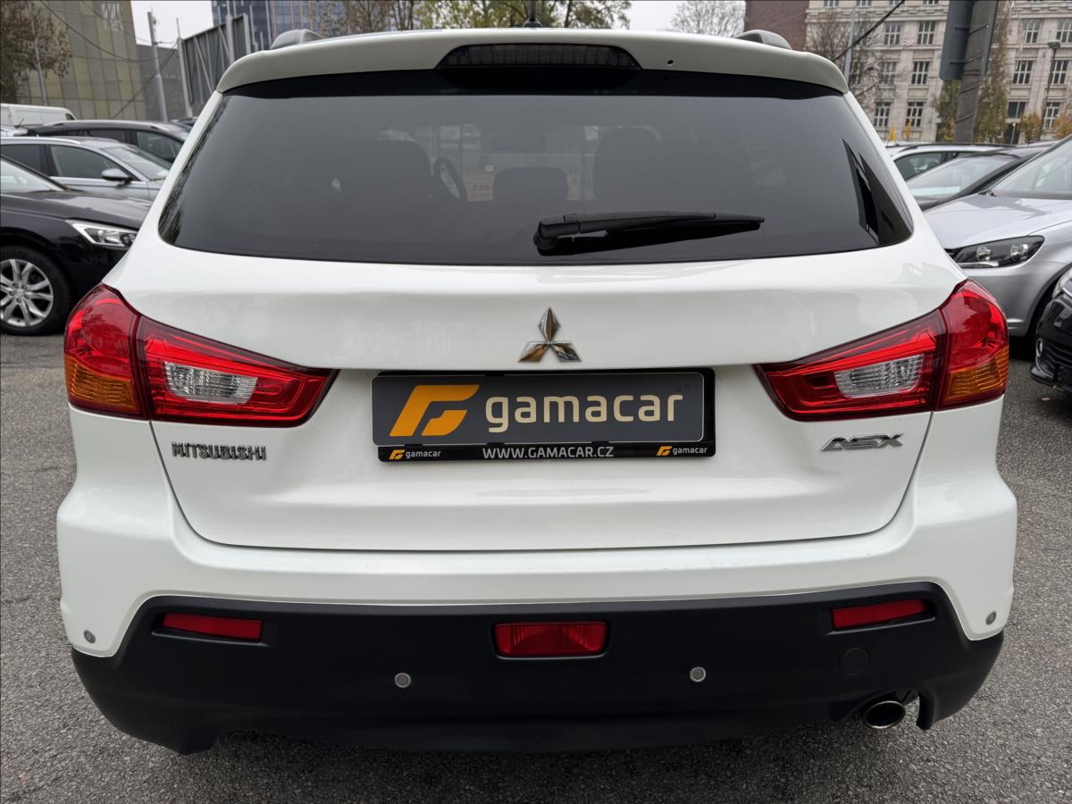 mitsubishi-asx-1-8-pekny-stav-xenon - 8