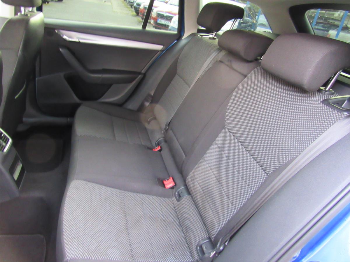 skoda-octavia-1-6-tdi-rs-style-77kw - 9