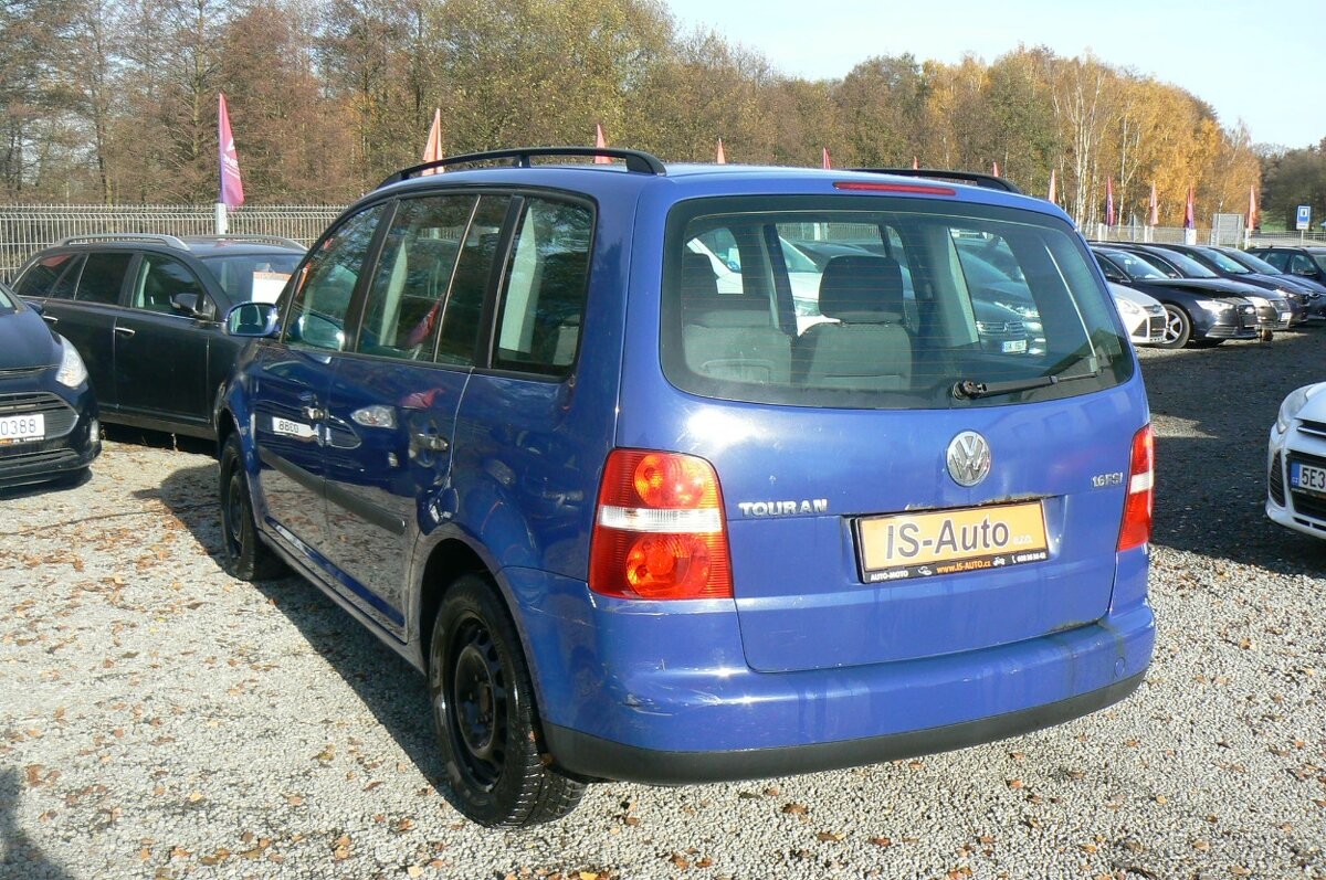 volkswagen-touran-1-6-fsi - 3