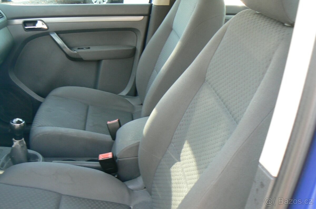 volkswagen-touran-1-6-fsi - 7