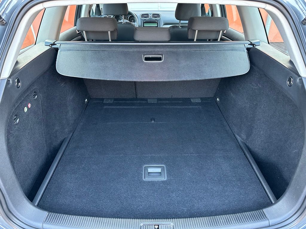 volkswagen-golf-1-6-mpi-75kw-1-maj-tazne - 7