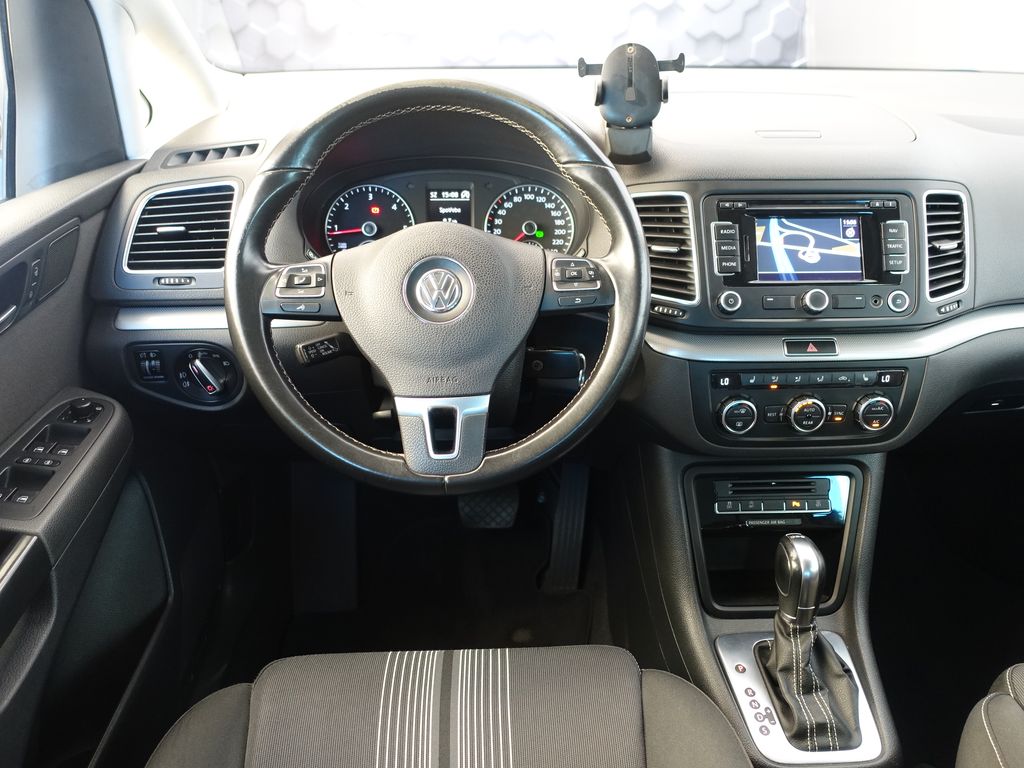 volkswagen-sharan-2-0-tdi-dsg - 8