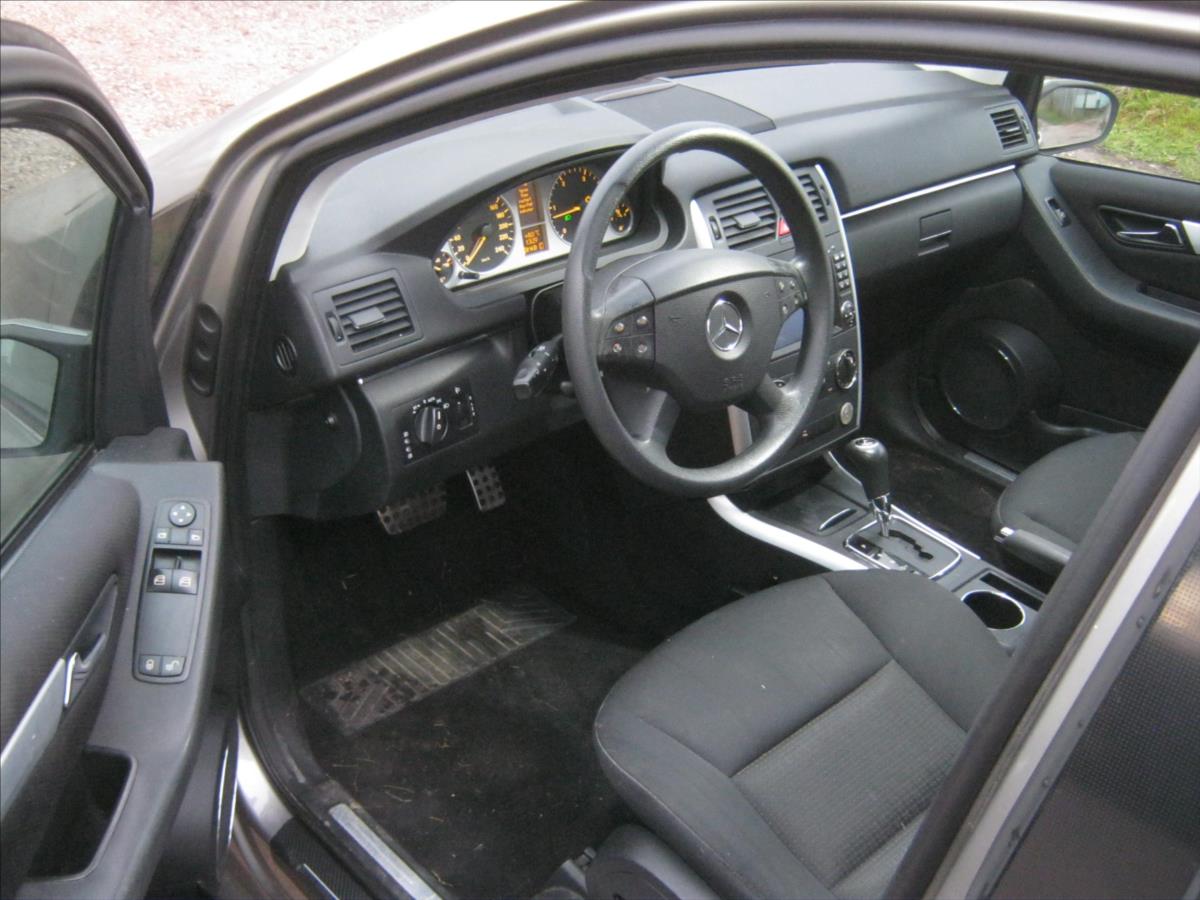 mercedes-benz-tridy-b-2-0 - 7