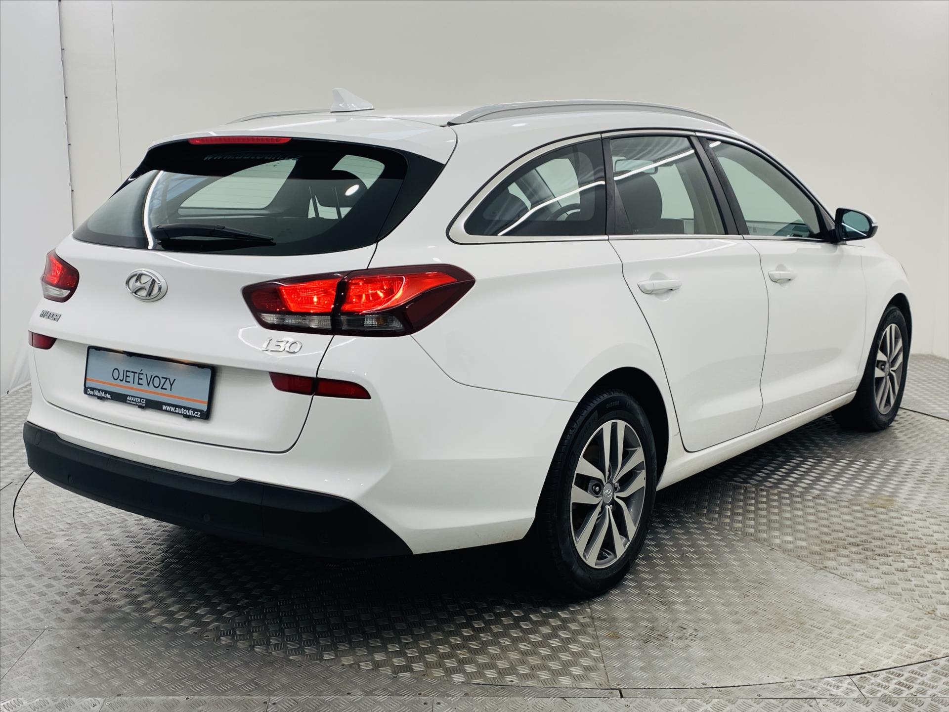 hyundai-i30-1-6-crdi-81kw-style - 1