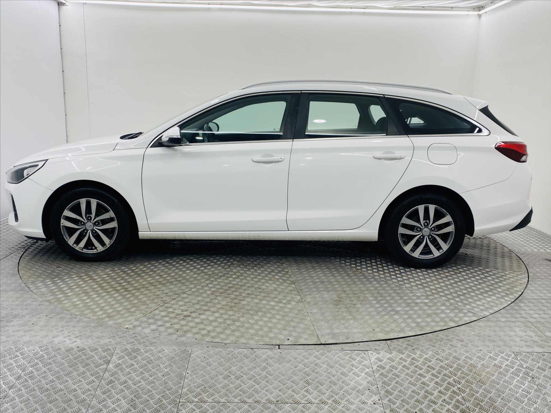 hyundai-i30-1-6-crdi-81kw-style - 2