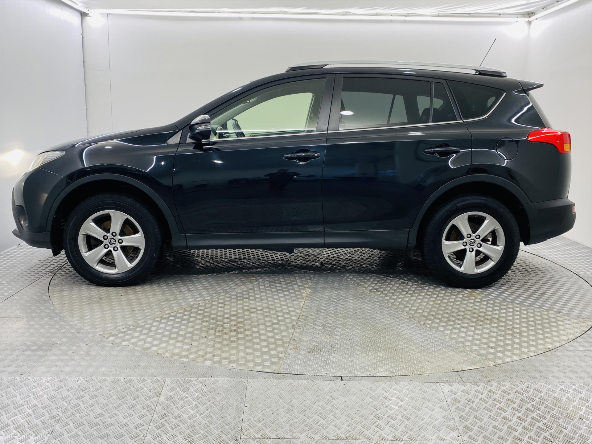 toyota-rav4-2-0-vvt-i-4x4 - 2